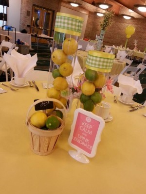 Greta's Lemonade Stand table decor