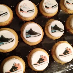 lacey cakes sneaker theme