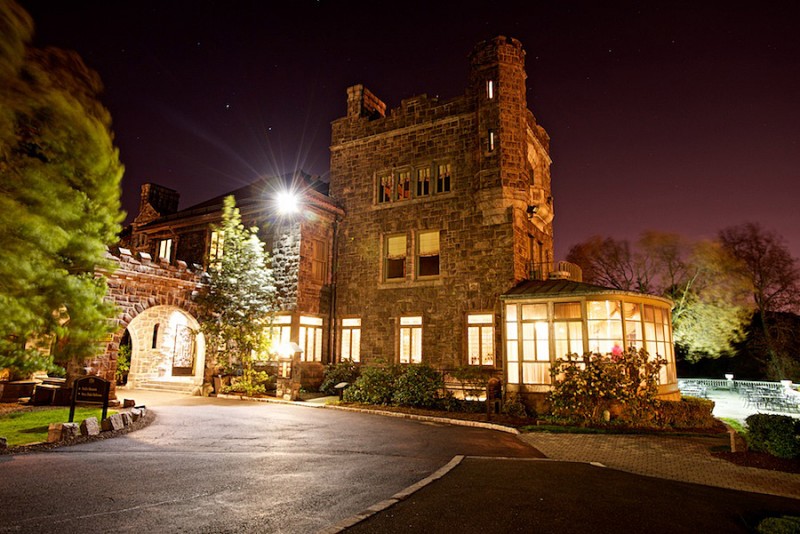 Make a Weekend of Your Bar Bat Mitzvah at the Historic Tarrytown House